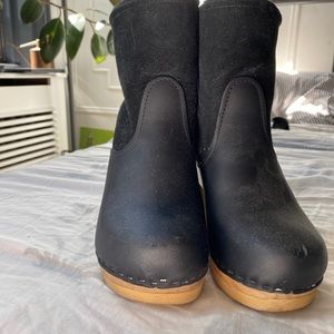 No. 6 clogs, new, black shearling, size 37